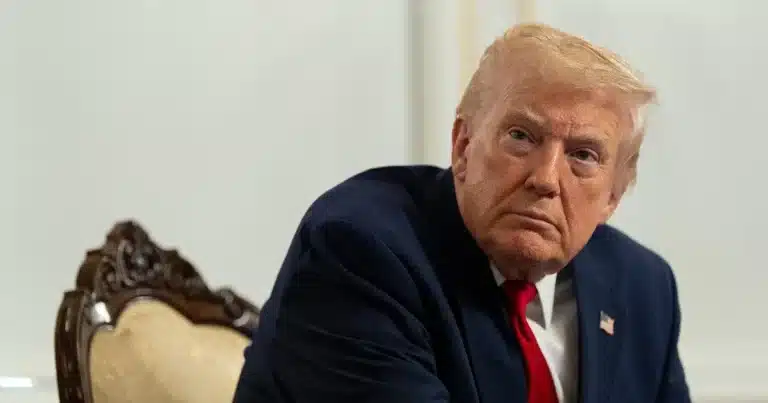 Trump reprueba, tiene mínimo histórico de apenas 27% (Foto de internet)
