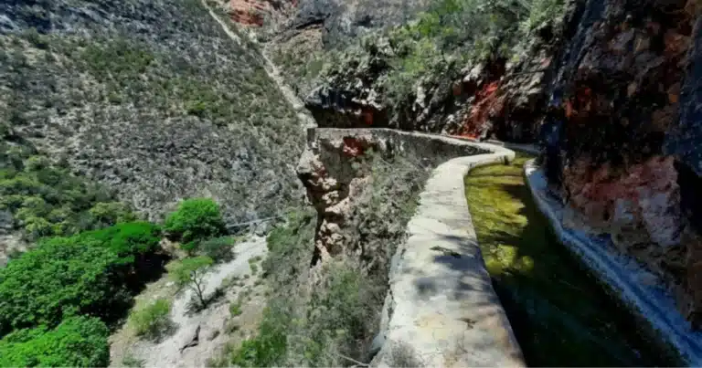 paso del diablo el acueducto colgante de san luis potosí que desafía a los amantes de la aventura