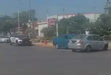 accidente en el cruce de andrés serra rojas y Ángel albino corzo provoca afectaciones viales en tuxtla gutiérrez
