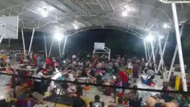 caravana migrante avanza hacia escuintla, chiapas pese al calor y lesiones