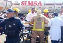 Accidente en el que se vio involucrada una pipa (Foto de cortesía)