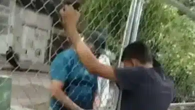 hombre encierra a jóvenes por jugar en cancha pública de xamaipak, en tuxtla