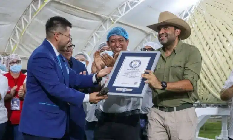 pijijiapan hace historia rompe récord guinness con la bola de quesillo más grande del mundo
