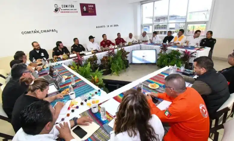 Continúan trabajos para sofocar incendio en basurero municipal de Comitán