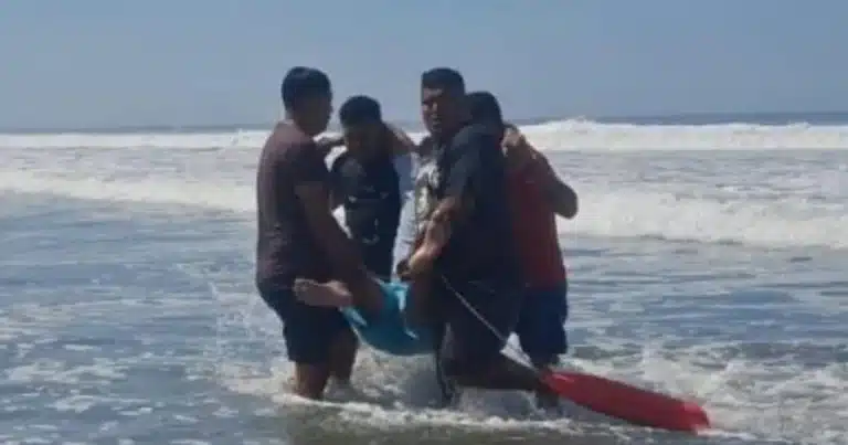 rescates acuáticos evitan tragedias en playas de chiapas
