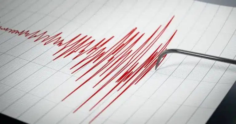 Sismo en Chiapas magnitud 3.9 al suroeste de Huixtla