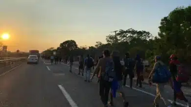 caravana migrante retoma marcha desde tapachula al norte del país