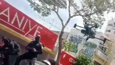 dron cae sobre asistentes durante desfile cívico militar en tuxtla gutiérrez