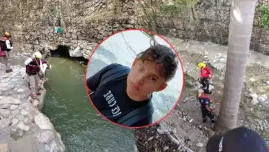 Localizan motocicleta de Bryan tras ser arrastrado por las fuertes corrientes (Fotos de Nayeli Mijangos y cortesía)