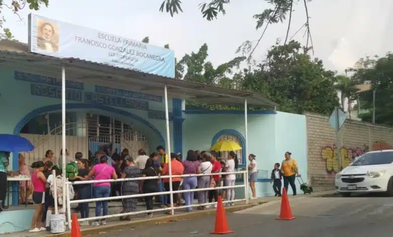 escuelas de chiapas se preparan para restringir el uso de celulares