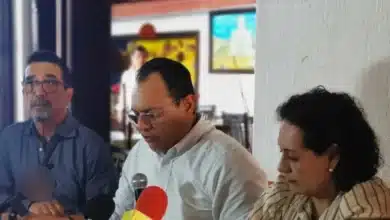 oposición cuestiona administración de Ángel torres