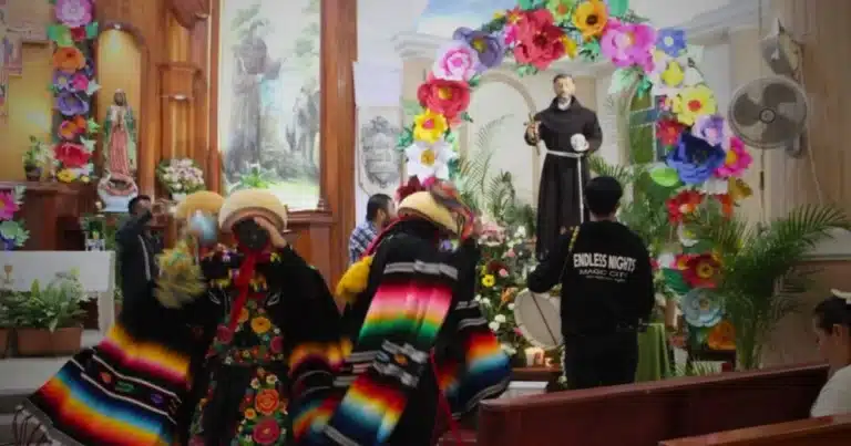 fiesta en la iglesia de san francisco de asís en tuxtla gutiérrez