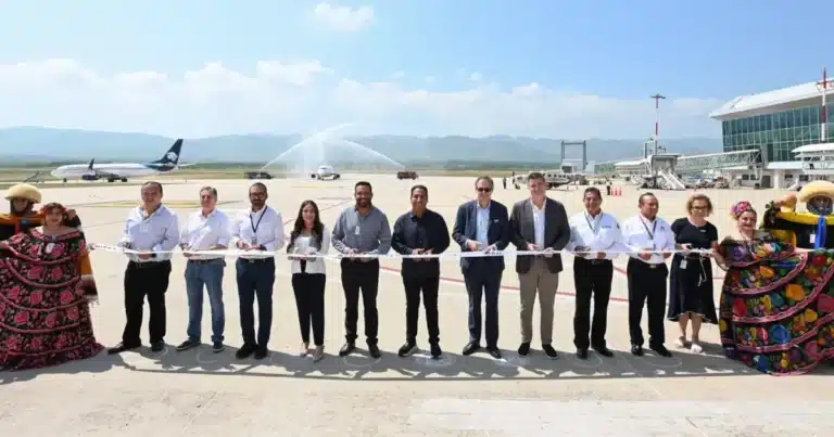 inauguran la ruta aérea internacional tuxtla gutiérrez houston de united airlines