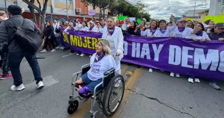 miles de mujeres marchan por la paridad efectiva en chiapas