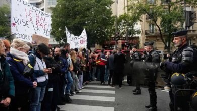 Francia enfrenta nuevas protestas mientras continúan las detenciones por disturbios